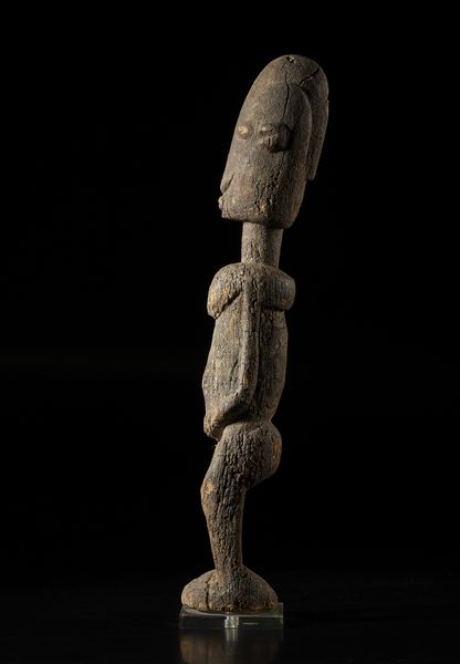 Arte Islamica : Grande caraffa in rame inciso Kashmir, XIX secolo  - Asta Asta 392 | ARTE ORIENTALE E ISLAMICA - ARTE AFRICANA, OCEANICA E DELLE AMERICHE - EAST AND SOUTH: ASIAN, ISLAMIC, INDIAN AND ETHNOGRAPIC ART Online - Associazione Nazionale - Case d'Asta italiane