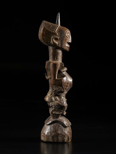 Arte Islamica : Stampella da derviscio in legno intagliato Turchia o Persia, tardo XIX - XX secolo  - Asta Asta 392 | ARTE ORIENTALE E ISLAMICA - ARTE AFRICANA, OCEANICA E DELLE AMERICHE - EAST AND SOUTH: ASIAN, ISLAMIC, INDIAN AND ETHNOGRAPIC ART Online - Associazione Nazionale - Case d'Asta italiane