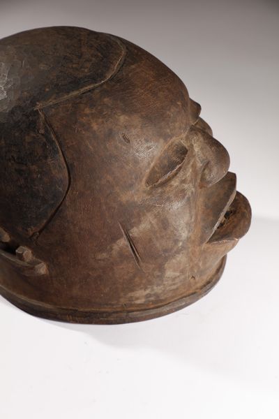 Arte Islamica : Passaporto per viaggiare da Costantinopoli a Vienna datato 18 Maggio 1839  - Asta Asta 392 | ARTE ORIENTALE E ISLAMICA - ARTE AFRICANA, OCEANICA E DELLE AMERICHE - EAST AND SOUTH: ASIAN, ISLAMIC, INDIAN AND ETHNOGRAPIC ART Online - Associazione Nazionale - Case d'Asta italiane