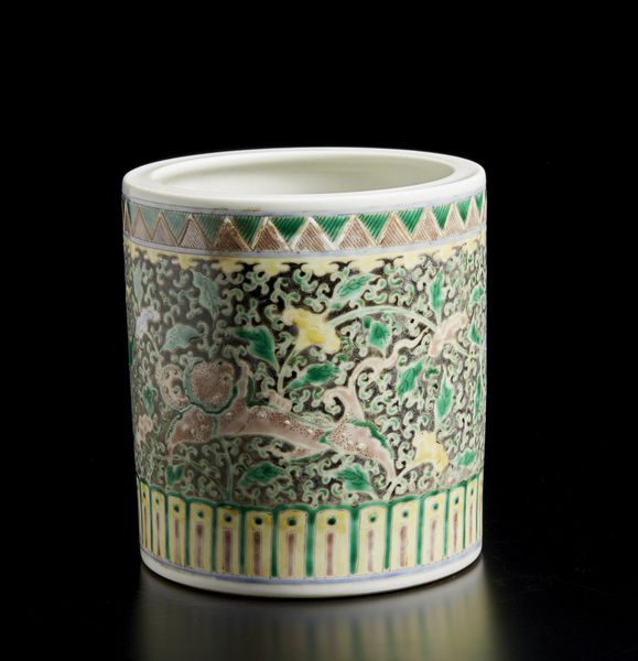 Arte Cinese : Vaso a rocchetto in porcellana bianco blu Cina, dinastia Qing, XVIII secolo  - Asta Asta 392 | ARTE ORIENTALE E ISLAMICA - ARTE AFRICANA, OCEANICA E DELLE AMERICHE - EAST AND SOUTH: ASIAN, ISLAMIC, INDIAN AND ETHNOGRAPIC ART Online - Associazione Nazionale - Case d'Asta italiane
