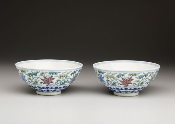 Arte Cinese : Gruppo di tre figure in terracotta Cina, dinastia Tang, IX secolo  - Asta Asta 392 | ARTE ORIENTALE E ISLAMICA - ARTE AFRICANA, OCEANICA E DELLE AMERICHE - EAST AND SOUTH: ASIAN, ISLAMIC, INDIAN AND ETHNOGRAPIC ART Online - Associazione Nazionale - Case d'Asta italiane