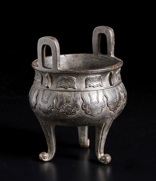 Arte Cinese : Cinque figure in porcellana DehuaCina, Qing, XIX secolo  - Asta Asta 392 | ARTE ORIENTALE E ISLAMICA - ARTE AFRICANA, OCEANICA E DELLE AMERICHE - EAST AND SOUTH: ASIAN, ISLAMIC, INDIAN AND ETHNOGRAPIC ART Online - Associazione Nazionale - Case d'Asta italiane