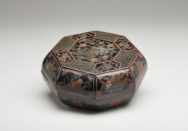 Arte Cinese : Gruppo di quattro specchi in bronzo. Cina, dinastia Tang e Song  - Asta Asta 392 | ARTE ORIENTALE E ISLAMICA - ARTE AFRICANA, OCEANICA E DELLE AMERICHE - EAST AND SOUTH: ASIAN, ISLAMIC, INDIAN AND ETHNOGRAPIC ART Online - Associazione Nazionale - Case d'Asta italiane