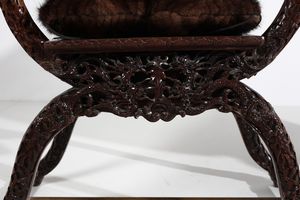 Arte Cinese : Guanyin in bronzo dorato in stile Wei Cina, XIX secolo  - Asta Asta 392 | ARTE ORIENTALE E ISLAMICA - ARTE AFRICANA, OCEANICA E DELLE AMERICHE - EAST AND SOUTH: ASIAN, ISLAMIC, INDIAN AND ETHNOGRAPIC ART Online - Associazione Nazionale - Case d'Asta italiane