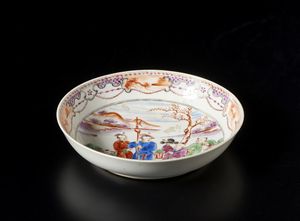 Arte Cinese : Tre piatti in porcellana bianco e blu Cina, Qing, periodo Kangxi, XVII-XVIII secolo  - Asta Asta 392 | ARTE ORIENTALE E ISLAMICA - ARTE AFRICANA, OCEANICA E DELLE AMERICHE - EAST AND SOUTH: ASIAN, ISLAMIC, INDIAN AND ETHNOGRAPIC ART Online - Associazione Nazionale - Case d'Asta italiane