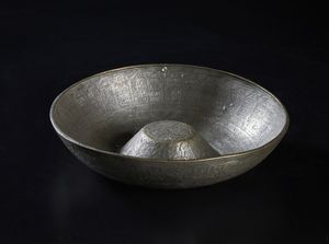 Arte Cinese - Due piastre metalliche sbalzateCina, Cultura Ordos