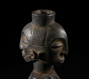 Arte Himalayana : Copertina di libro in legno intagliato Tibet, XVII secolo  - Asta Asta 392 | ARTE ORIENTALE E ISLAMICA - ARTE AFRICANA, OCEANICA E DELLE AMERICHE - EAST AND SOUTH: ASIAN, ISLAMIC, INDIAN AND ETHNOGRAPIC ART Online - Associazione Nazionale - Case d'Asta italiane