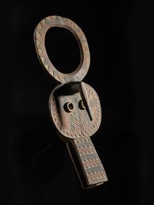 Arte Islamica : Paio di zoccoli da bagno in legno intarsiato Turchia Ottomana, XIX secolo  - Asta Asta 392 | ARTE ORIENTALE E ISLAMICA - ARTE AFRICANA, OCEANICA E DELLE AMERICHE - EAST AND SOUTH: ASIAN, ISLAMIC, INDIAN AND ETHNOGRAPIC ART Online - Associazione Nazionale - Case d'Asta italiane