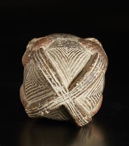 Arte Islamica : Tappeto a preghieraTurchia, Anatolia, 1940-1950  - Asta Asta 392 | ARTE ORIENTALE E ISLAMICA - ARTE AFRICANA, OCEANICA E DELLE AMERICHE - EAST AND SOUTH: ASIAN, ISLAMIC, INDIAN AND ETHNOGRAPIC ART Online - Associazione Nazionale - Case d'Asta italiane