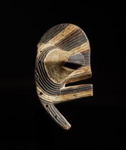 Arte Islamica : Shashka da parata CaucasicaEuropa Orientale, XVII circa  - Asta Asta 392 | ARTE ORIENTALE E ISLAMICA - ARTE AFRICANA, OCEANICA E DELLE AMERICHE - EAST AND SOUTH: ASIAN, ISLAMIC, INDIAN AND ETHNOGRAPIC ART Online - Associazione Nazionale - Case d'Asta italiane