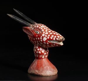 . - Antico rosario di semiTerra Santa, XVIII secolo