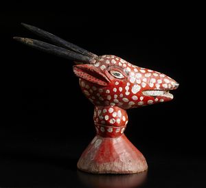 . : Antico rosario di semiTerra Santa, XVIII secolo  - Asta Asta 392 | ARTE ORIENTALE E ISLAMICA - ARTE AFRICANA, OCEANICA E DELLE AMERICHE - EAST AND SOUTH: ASIAN, ISLAMIC, INDIAN AND ETHNOGRAPIC ART Online - Associazione Nazionale - Case d'Asta italiane