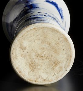 Arte Cinese : Bacile in porcellana sang de boeufCina, dinastia Qing, XVIII secolo  - Asta Asta 392 | ARTE ORIENTALE E ISLAMICA - ARTE AFRICANA, OCEANICA E DELLE AMERICHE - EAST AND SOUTH: ASIAN, ISLAMIC, INDIAN AND ETHNOGRAPIC ART Online - Associazione Nazionale - Case d'Asta italiane