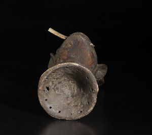 . : Due piccoli soprammobili in coralloItalia, XX secolo  - Asta Asta 392 | ARTE ORIENTALE E ISLAMICA - ARTE AFRICANA, OCEANICA E DELLE AMERICHE - EAST AND SOUTH: ASIAN, ISLAMIC, INDIAN AND ETHNOGRAPIC ART Online - Associazione Nazionale - Case d'Asta italiane