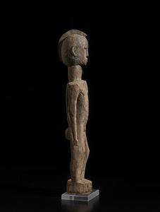 . : Coppia di conchiglie montateItalia, XX secolo  - Asta Asta 392 | ARTE ORIENTALE E ISLAMICA - ARTE AFRICANA, OCEANICA E DELLE AMERICHE - EAST AND SOUTH: ASIAN, ISLAMIC, INDIAN AND ETHNOGRAPIC ART Online - Associazione Nazionale - Case d'Asta italiane