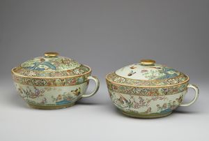 Arte Cinese : Potiche in porcellana famiglia nera Cina, dinastia Qing, XIX secolo  - Asta Asta 392 | ARTE ORIENTALE E ISLAMICA - ARTE AFRICANA, OCEANICA E DELLE AMERICHE - EAST AND SOUTH: ASIAN, ISLAMIC, INDIAN AND ETHNOGRAPIC ART Online - Associazione Nazionale - Case d'Asta italiane