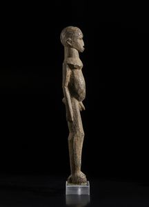 . : Coppia di conchiglie su baseItalia, XX secolo  - Asta Asta 392 | ARTE ORIENTALE E ISLAMICA - ARTE AFRICANA, OCEANICA E DELLE AMERICHE - EAST AND SOUTH: ASIAN, ISLAMIC, INDIAN AND ETHNOGRAPIC ART Online - Associazione Nazionale - Case d'Asta italiane