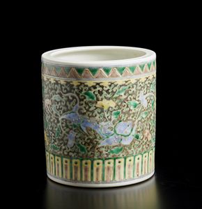 Arte Cinese : Vaso a rocchetto in porcellana bianco blu Cina, dinastia Qing, XVIII secolo  - Asta Asta 392 | ARTE ORIENTALE E ISLAMICA - ARTE AFRICANA, OCEANICA E DELLE AMERICHE - EAST AND SOUTH: ASIAN, ISLAMIC, INDIAN AND ETHNOGRAPIC ART Online - Associazione Nazionale - Case d'Asta italiane