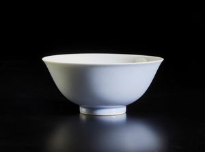 Arte Cinese - Coppia di candelieri in bronzo e porcellana cina, Qing, XIX secolo