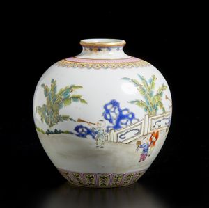 Arte Cinese : Tazza Qingbai con pesci Cina, Song, X secolo  - Asta Asta 392 | ARTE ORIENTALE E ISLAMICA - ARTE AFRICANA, OCEANICA E DELLE AMERICHE - EAST AND SOUTH: ASIAN, ISLAMIC, INDIAN AND ETHNOGRAPIC ART Online - Associazione Nazionale - Case d'Asta italiane