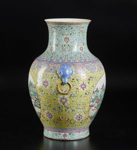 Arte Cinese : Scatola in porcellana con drago. Cina, dinastia Qing, periodo Qianlong o posteriore.  - Asta Asta 392 | ARTE ORIENTALE E ISLAMICA - ARTE AFRICANA, OCEANICA E DELLE AMERICHE - EAST AND SOUTH: ASIAN, ISLAMIC, INDIAN AND ETHNOGRAPIC ART Online - Associazione Nazionale - Case d'Asta italiane