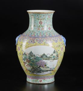 Arte Cinese : Scatola in porcellana con drago. Cina, dinastia Qing, periodo Qianlong o posteriore.  - Asta Asta 392 | ARTE ORIENTALE E ISLAMICA - ARTE AFRICANA, OCEANICA E DELLE AMERICHE - EAST AND SOUTH: ASIAN, ISLAMIC, INDIAN AND ETHNOGRAPIC ART Online - Associazione Nazionale - Case d'Asta italiane