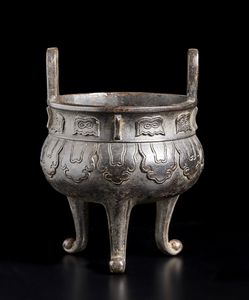 Arte Cinese : Cinque figure in porcellana DehuaCina, Qing, XIX secolo  - Asta Asta 392 | ARTE ORIENTALE E ISLAMICA - ARTE AFRICANA, OCEANICA E DELLE AMERICHE - EAST AND SOUTH: ASIAN, ISLAMIC, INDIAN AND ETHNOGRAPIC ART Online - Associazione Nazionale - Case d'Asta italiane