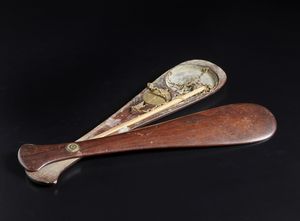 ARTE GIAPPONESE - Piatto Kutani con montatura europea in bronzo dorato Giappone, XIX secolo