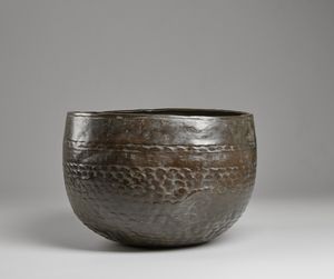 Arte Sud-Est Asiatico : Vaso flamb� in ceramica Cambogia, XIX secolo  - Asta Asta 392 | ARTE ORIENTALE E ISLAMICA - ARTE AFRICANA, OCEANICA E DELLE AMERICHE - EAST AND SOUTH: ASIAN, ISLAMIC, INDIAN AND ETHNOGRAPIC ART Online - Associazione Nazionale - Case d'Asta italiane