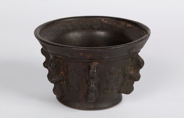 Mortaio in bronzo brunito, XVI secolo  - Asta Asta a Tempo - Antiquariato - Associazione Nazionale - Case d'Asta italiane