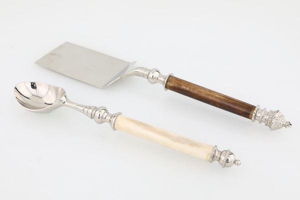 Paletta da lasagna e porzionatore da gelato in acciaio  - Asta Asta a Tempo - Antiquariato - Associazione Nazionale - Case d'Asta italiane