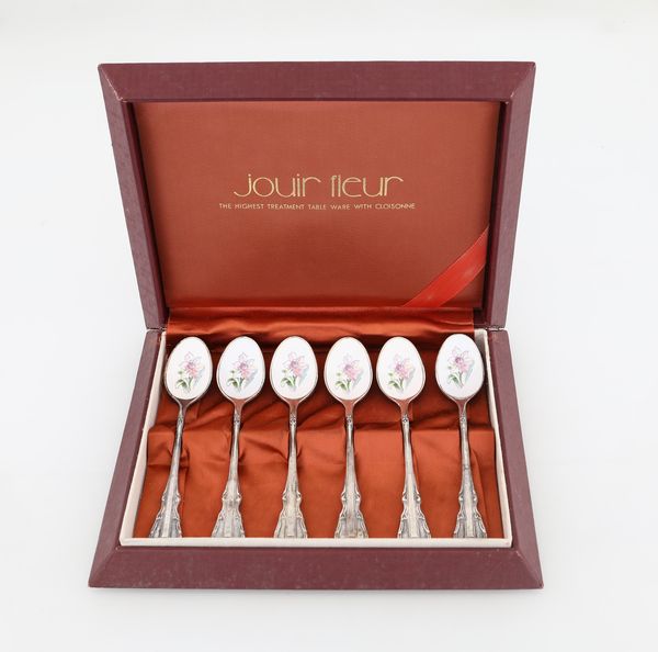 Sei cucchiaini da tè in metallo argentato e smalto, Jouir Fleur, Anni Sessanta  - Asta Asta a Tempo - Antiquariato - Associazione Nazionale - Case d'Asta italiane
