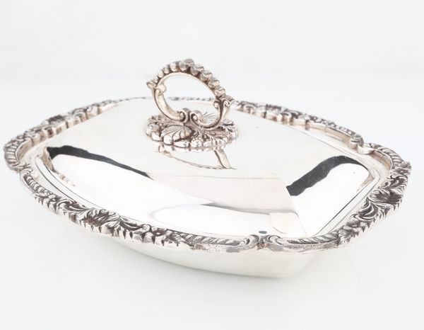 Portavivande in metallo argentato, British Empire  - Asta Asta a Tempo - Antiquariato - Associazione Nazionale - Case d'Asta italiane