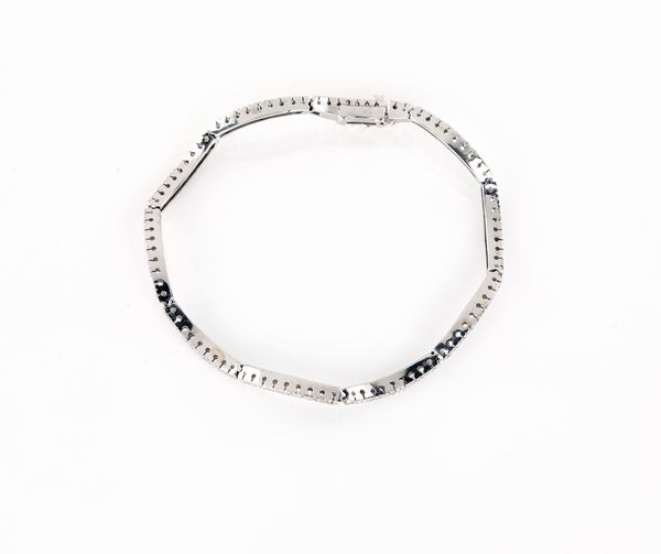 Bracciale tennis in oro e brillanti  - Asta Asta a Tempo - Gioielli e Preziosi - Associazione Nazionale - Case d'Asta italiane