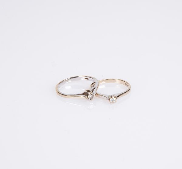 Coppia di anelli in oro e brillante  - Asta Asta a Tempo - Gioielli e Preziosi - Associazione Nazionale - Case d'Asta italiane