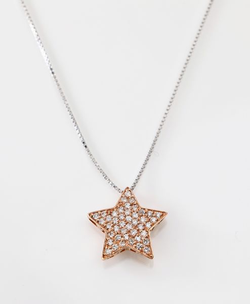 Pendente stella in oro e brillanti  - Asta Asta a Tempo - Gioielli e Preziosi - Associazione Nazionale - Case d'Asta italiane