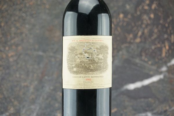 Château Lafite Rothschild 1981  - Asta Smart Wine 2.0 | Click & Drink - Associazione Nazionale - Case d'Asta italiane