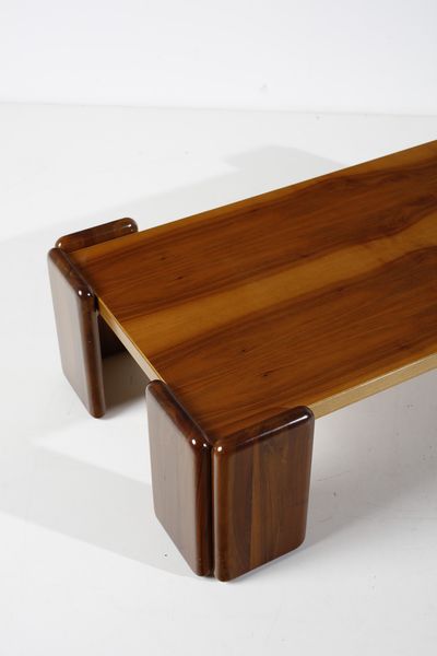 MARENCO MARIO (1933 - 2019) : Tavolino da salotto per Mobilgirgi  - Asta Asta 393 | DESIGN E ARTI DECORATIVE DEL NOVECENTO Online - Associazione Nazionale - Case d'Asta italiane