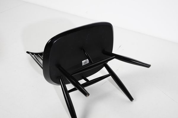 TAPIOVAARA ILMARI (1914 - 1999) : Coppia di sedie Mademoiselle per Artek  - Asta Asta 393 | DESIGN E ARTI DECORATIVE DEL NOVECENTO Online - Associazione Nazionale - Case d'Asta italiane