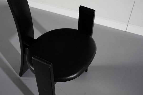 MAGISTRETTI VICO (1920 - 2006) : Sei sedie Golem per Poggi  - Asta Asta 393 | DESIGN E ARTI DECORATIVE DEL NOVECENTO Online - Associazione Nazionale - Case d'Asta italiane