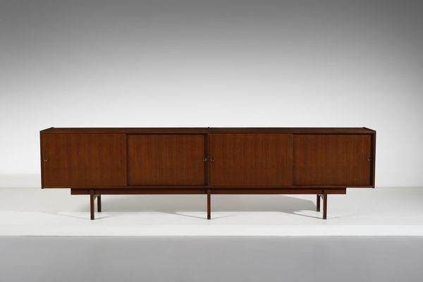 QUISTGAARD JENS HARALD (1919 - 2008) : Credenza per Lovig Danish  - Asta Asta 393 | DESIGN E ARTI DECORATIVE DEL NOVECENTO Online - Associazione Nazionale - Case d'Asta italiane