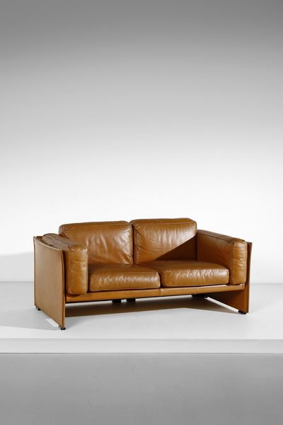 BELLINI MARIO (n. 1935) : Divano Duc per Cassina  - Asta Asta 393 | DESIGN E ARTI DECORATIVE DEL NOVECENTO Online - Associazione Nazionale - Case d'Asta italiane