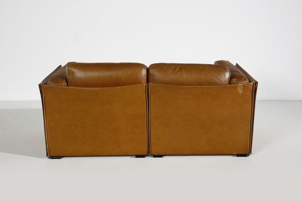 BELLINI MARIO (n. 1935) : Divano Duc per Cassina  - Asta Asta 393 | DESIGN E ARTI DECORATIVE DEL NOVECENTO Online - Associazione Nazionale - Case d'Asta italiane