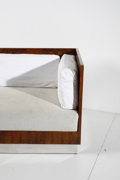 MIOZZO GINO (1898 - 1969) : Divano razionalista  - Asta Asta 393 | DESIGN E ARTI DECORATIVE DEL NOVECENTO Online - Associazione Nazionale - Case d'Asta italiane