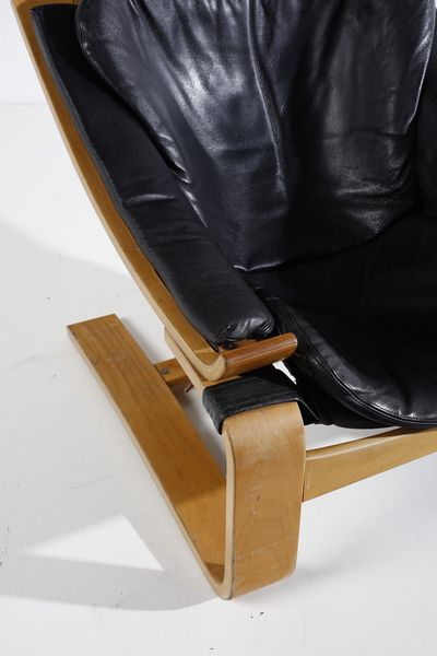 FRIBYTTER AKE (1922 - 1998) : Poltrona Kroken per Nelo Mobel  - Asta Asta 393 | DESIGN E ARTI DECORATIVE DEL NOVECENTO Online - Associazione Nazionale - Case d'Asta italiane