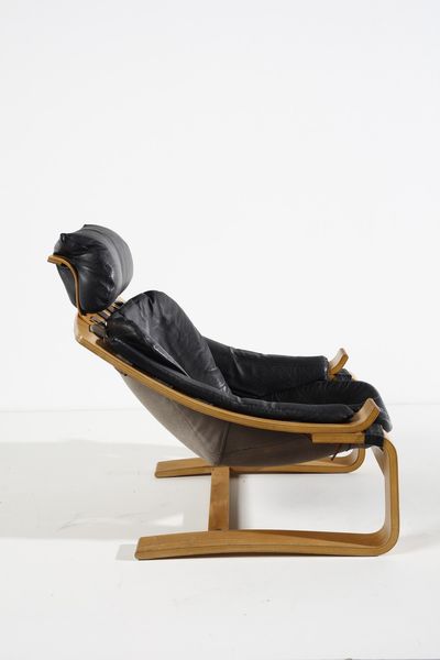 FRIBYTTER AKE (1922 - 1998) : Poltrona Kroken per Nelo Mobel  - Asta Asta 393 | DESIGN E ARTI DECORATIVE DEL NOVECENTO Online - Associazione Nazionale - Case d'Asta italiane