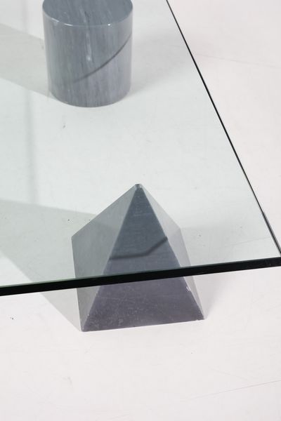 VIGNELLI MASSIMO (n. 1931) : Tavolino da salotto Metaphora per Castigliani  - Asta Asta 393 | DESIGN E ARTI DECORATIVE DEL NOVECENTO Online - Associazione Nazionale - Case d'Asta italiane