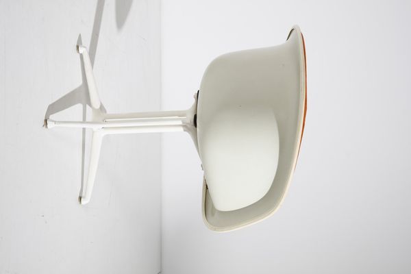 EAMES CHARLES & RAY (1907 - 1978) : Dieci poltroncine La Fonda per Herman Miller  - Asta Asta 393 | DESIGN E ARTI DECORATIVE DEL NOVECENTO Online - Associazione Nazionale - Case d'Asta italiane