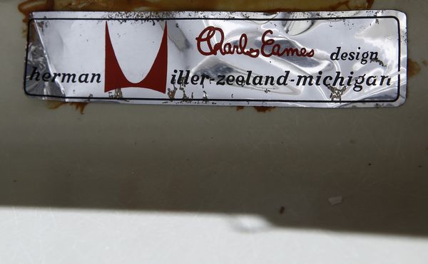 EAMES CHARLES & RAY (1907 - 1978) : Dieci poltroncine La Fonda per Herman Miller  - Asta Asta 393 | DESIGN E ARTI DECORATIVE DEL NOVECENTO Online - Associazione Nazionale - Case d'Asta italiane