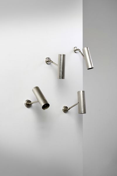 MANIFATTURA ITALIANA : Quattro faretti da muro  - Asta Asta 393 | DESIGN E ARTI DECORATIVE DEL NOVECENTO Online - Associazione Nazionale - Case d'Asta italiane